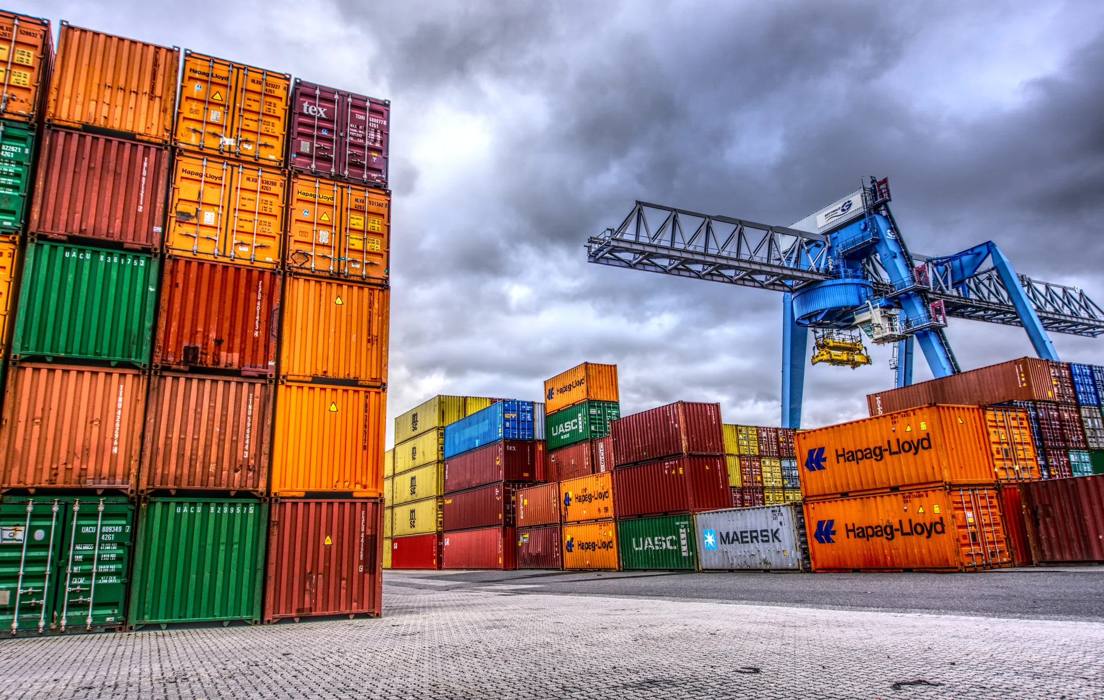 International trading containers